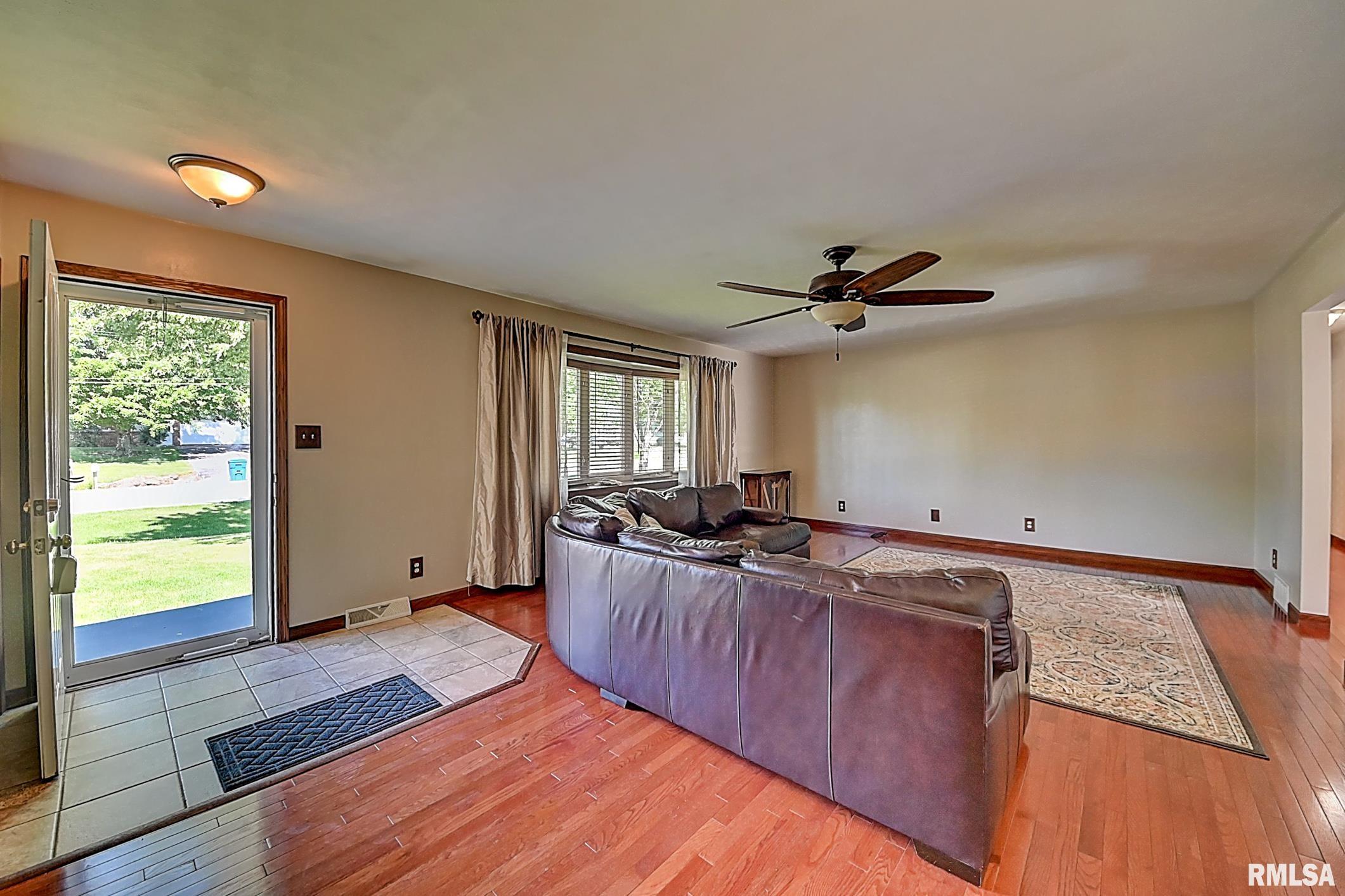 11711 Ridgewood Road Milan, IL 61264 - Photo 13 of 35 Gallery Image 13
