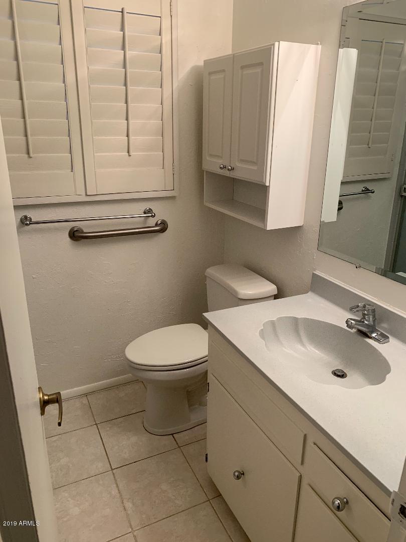3294 East Camelback Road Phoenix, AZ 85018 - Photo 13 of 27 Master Bath 2
