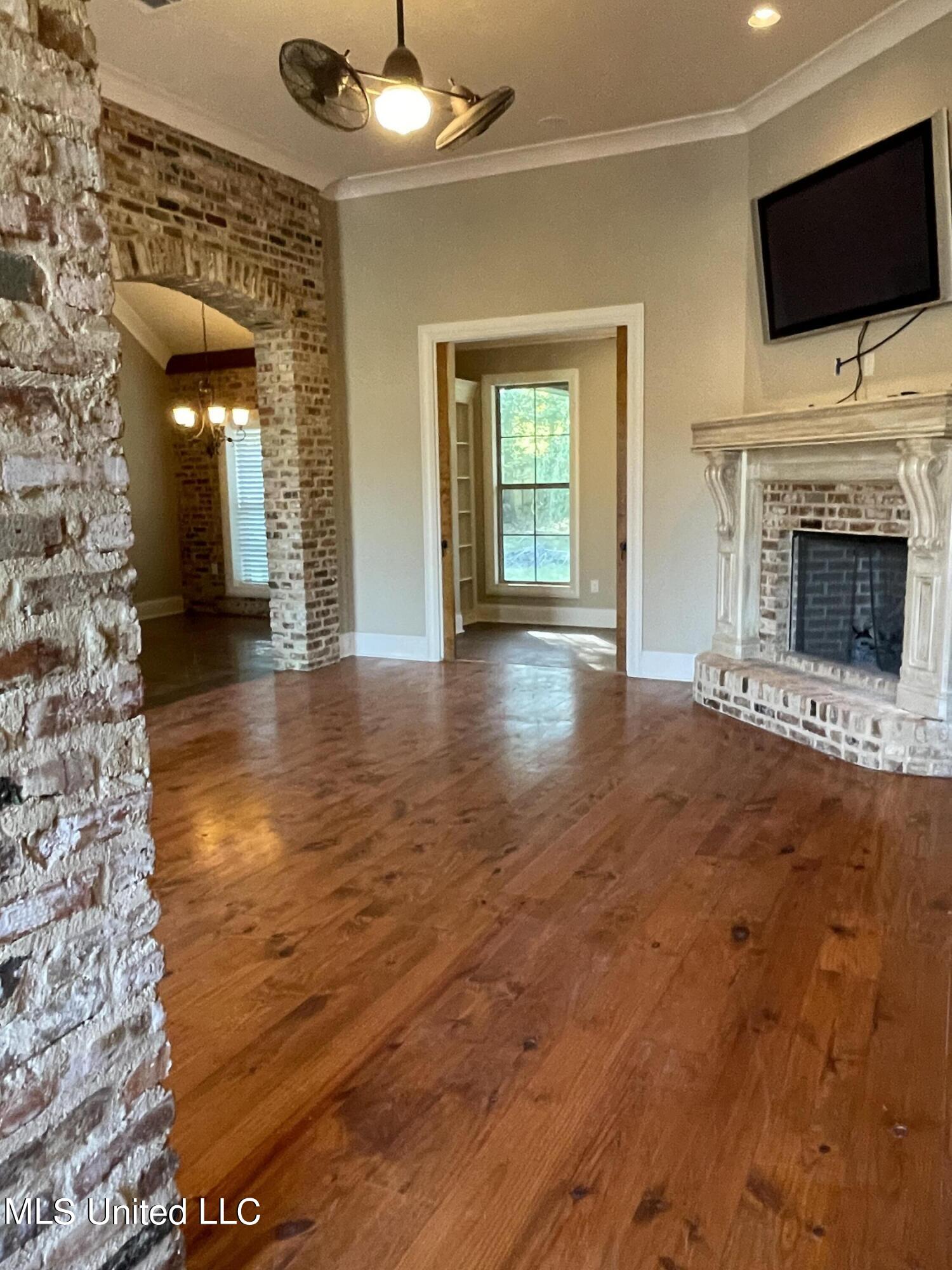 143 Huntington View Brandon, MS 39047 - Photo 8 of 56 dGreatroom1