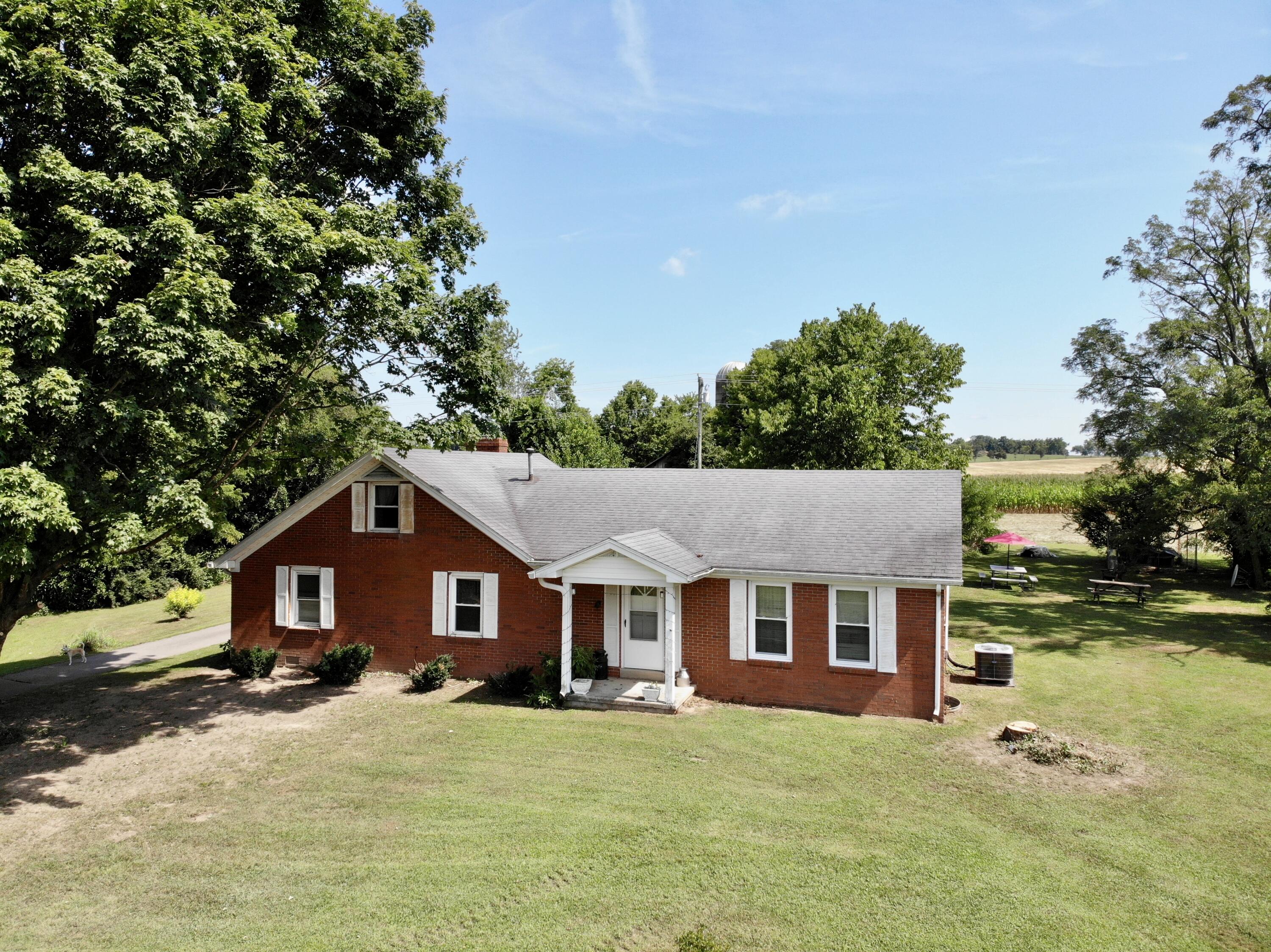 758 Ballard Road Lancaster, KY 40444 - Photo 1 of 51 IMG_7229