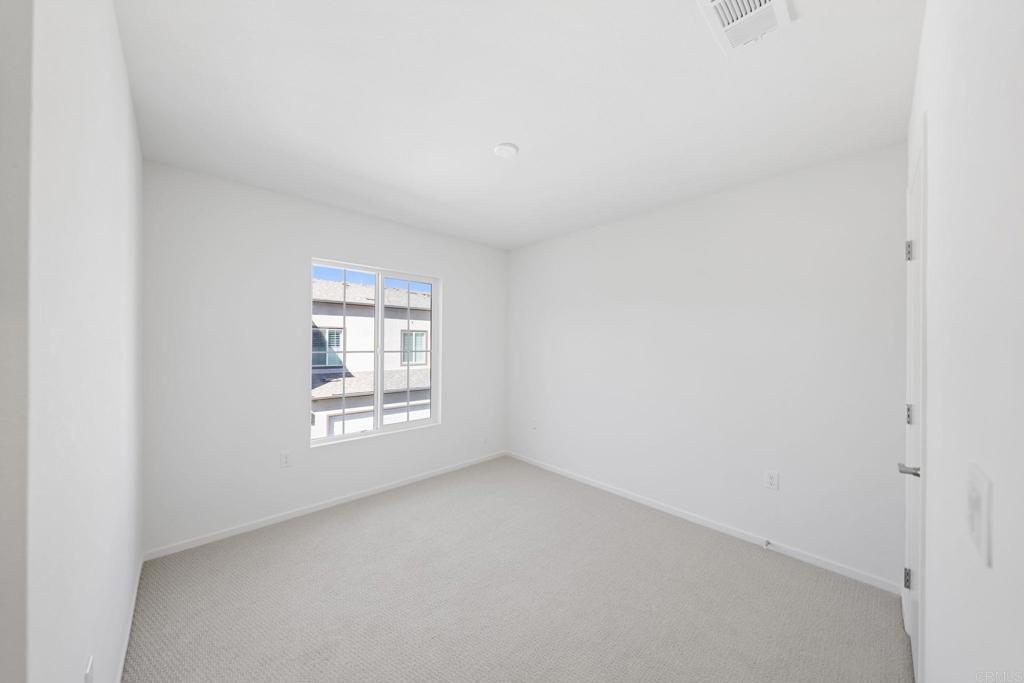 35103 Lemongrass Place Fallbrook, CA 92028 - Photo 23 of 62 Bedroom 2