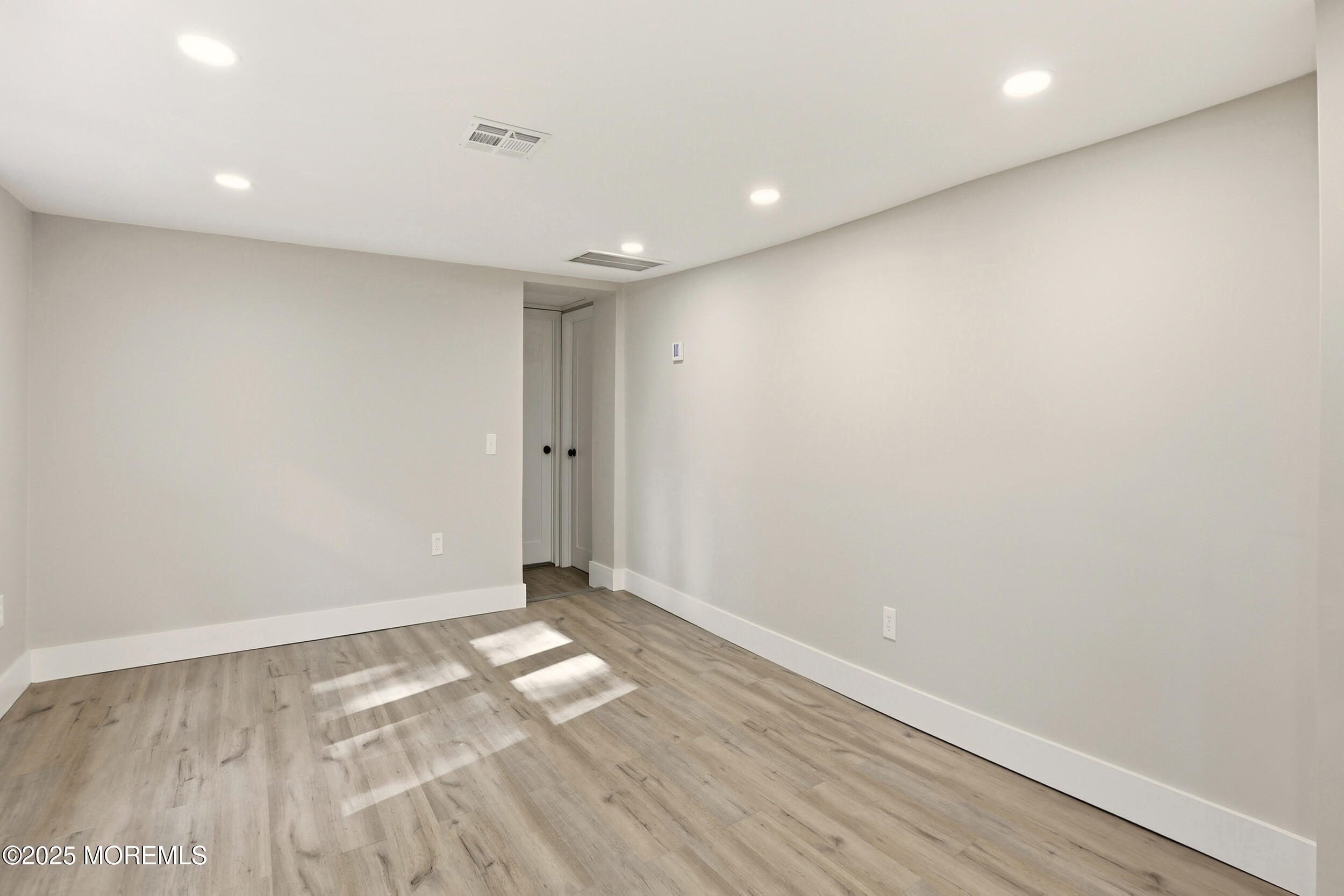 31 Rappleyea Court Howell, NJ 07731 - Photo 9 of 30 a view of room