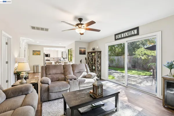 $1,250,000 | 300 Lodgepole Court, Martinez, CA 94553