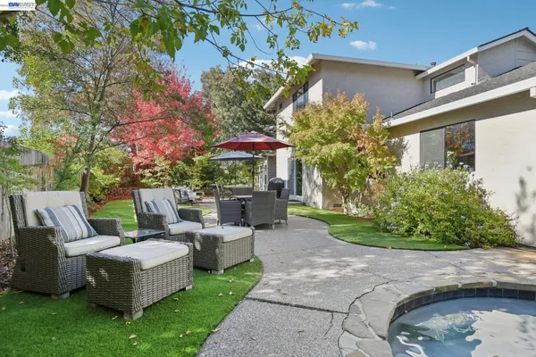 $1,250,000 | 300 Lodgepole Court, Martinez, CA 94553