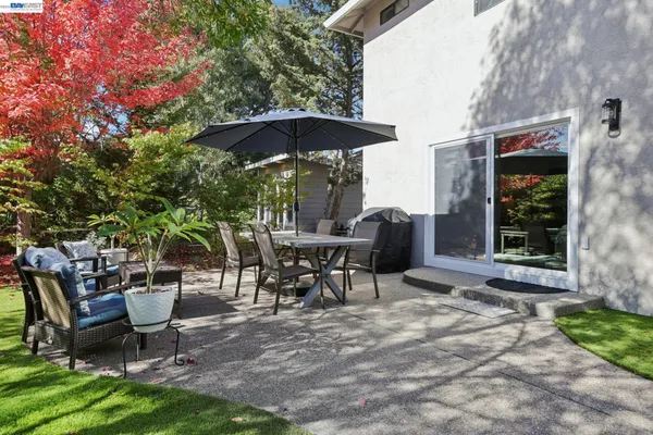 $1,250,000 | 300 Lodgepole Court, Martinez, CA 94553