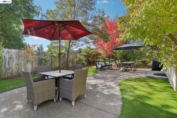 $1,250,000 | 300 Lodgepole Court, Martinez, CA 94553