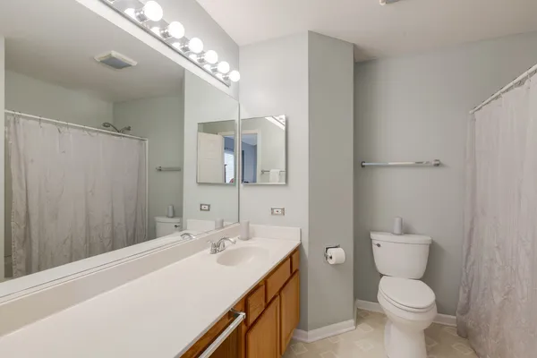 $299,000 | 274 Jasmine Circle, Lindenhurst, IL 60046