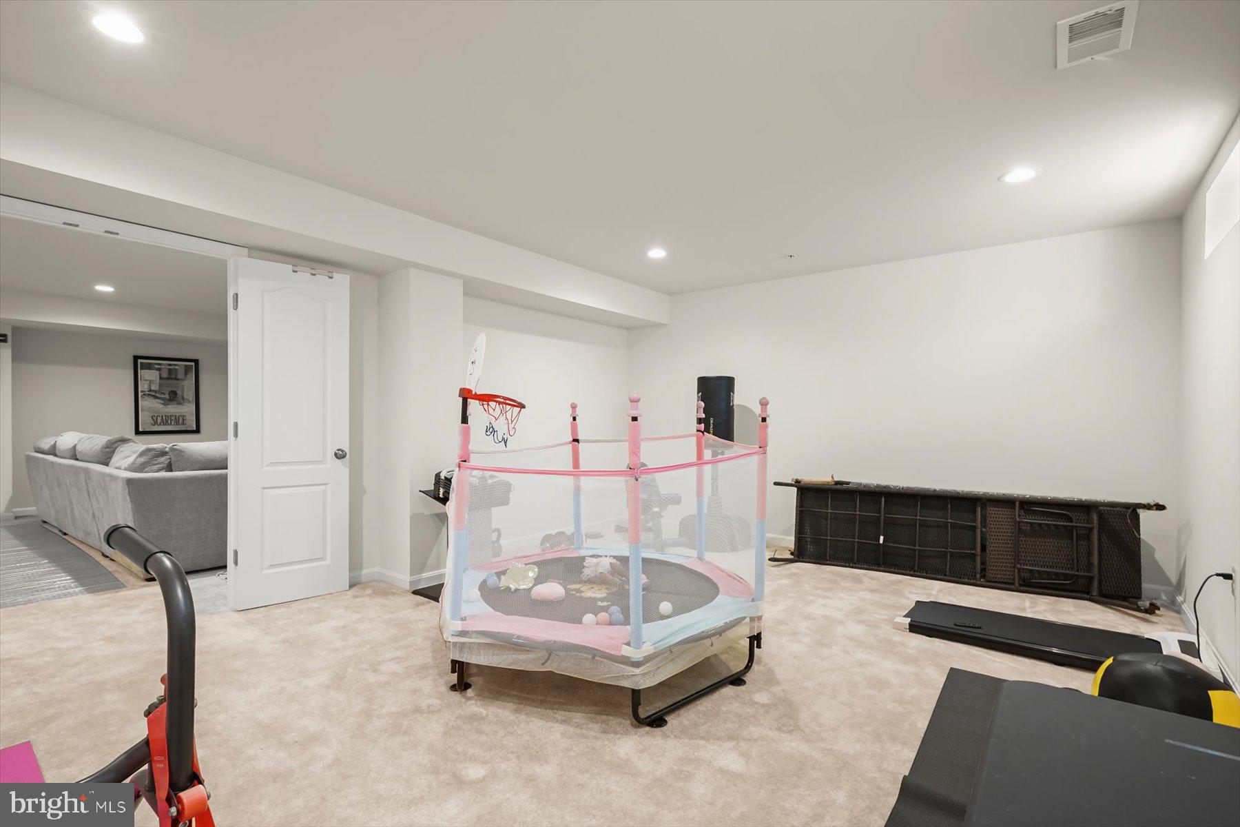 2102 St James Road Accokeek, MD 20607 - Photo 36 of 43 a living room with furniture