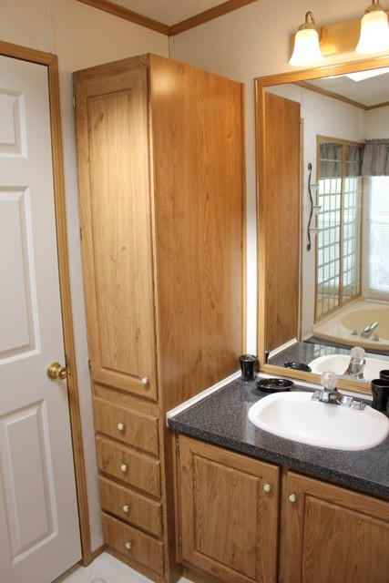 65 Highfield Road Rocky Mount, VA 24151 - Photo 22 of 37 Master Bath - Vanity