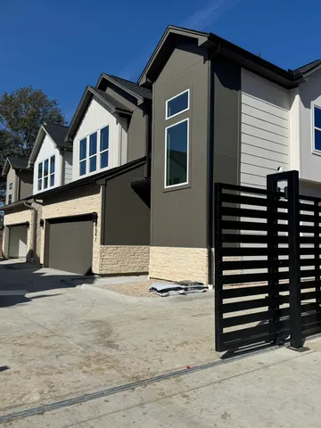 $370,000 | 6543 Sealey Street, Houston, TX 77091