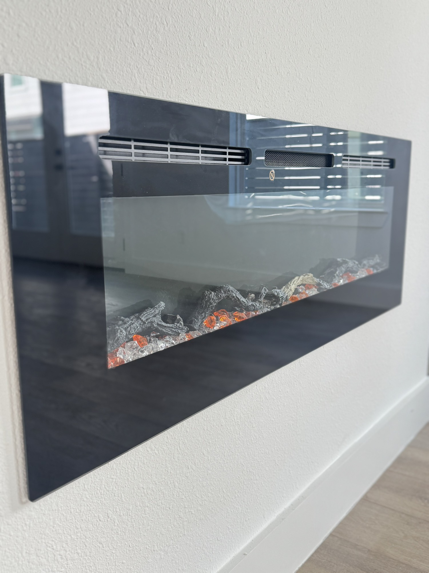 6543 Sealey Street Houston, TX 77091 - Photo 3 of 6 a view of water heater