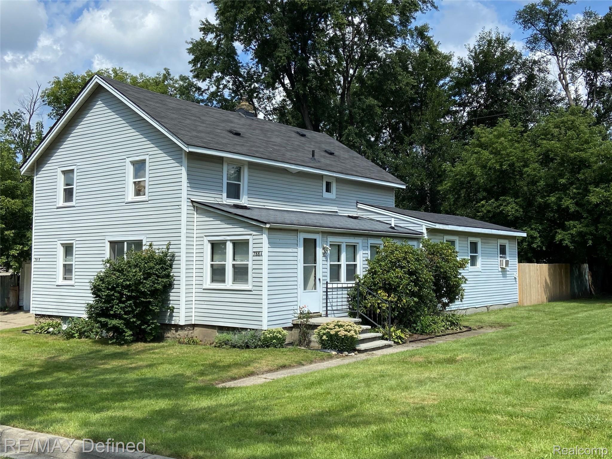 766 Corwin Court Pontiac, MI 48340 - Photo 2 of 32 IMG_3286.jpeg