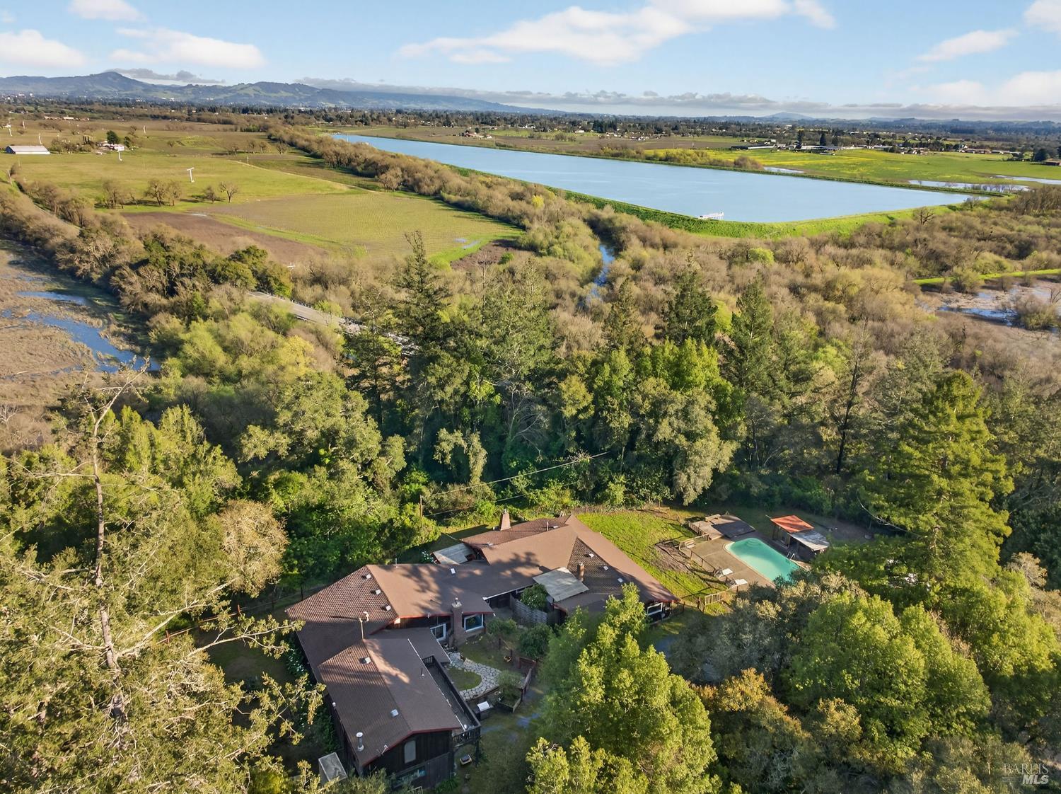 1450 Timberhill Road Santa Rosa, CA 95401 - Photo 18 of 50