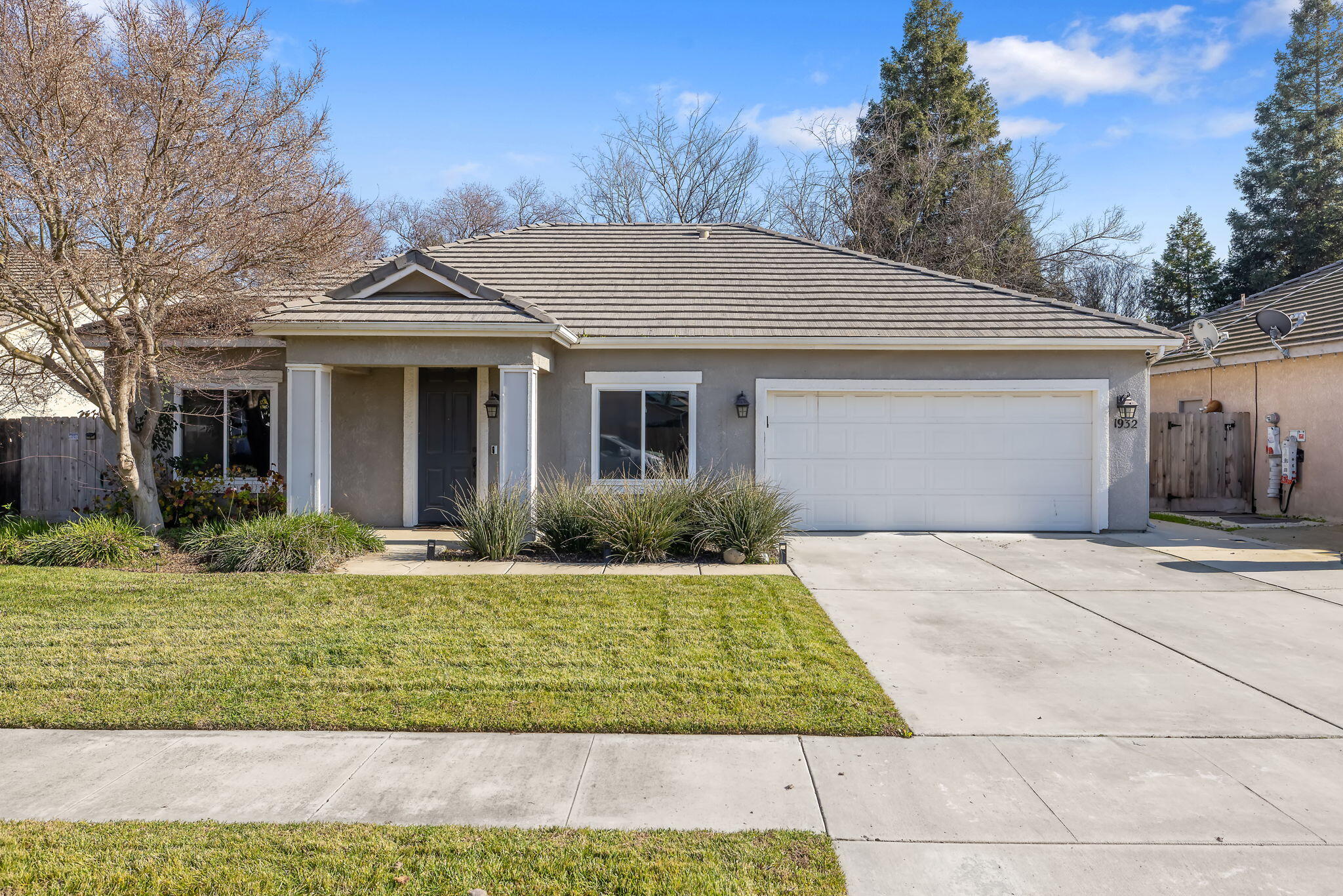 1932 Riesling Street Tulare, CA 93274 - Photo 1 of 34 1-web-or-mls-713A8920