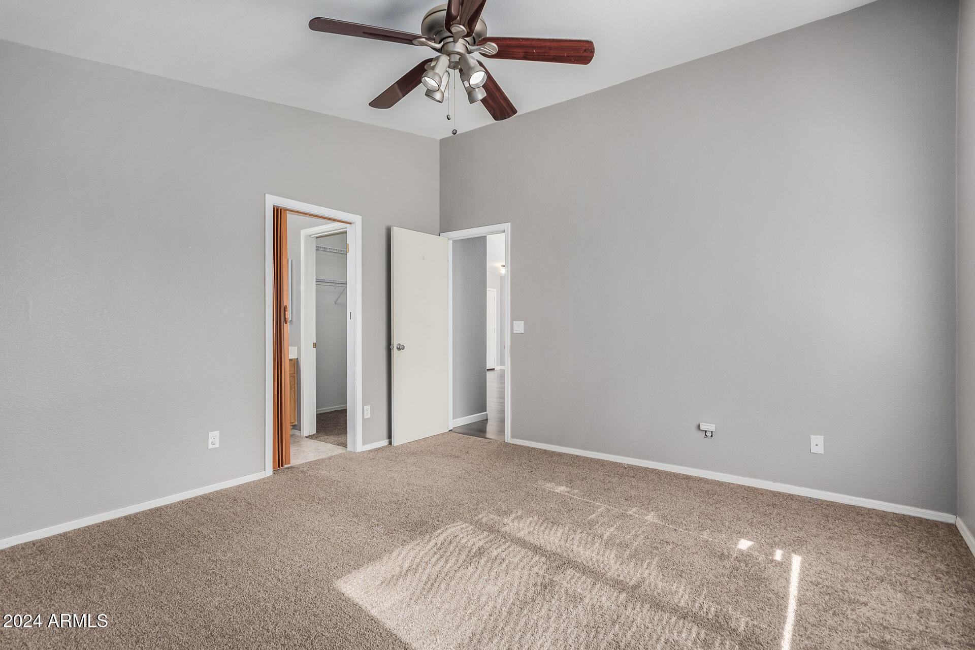 8757 West Griswold Road Peoria, AZ 85345 - Photo 9 of 22 OWNER SUITE
