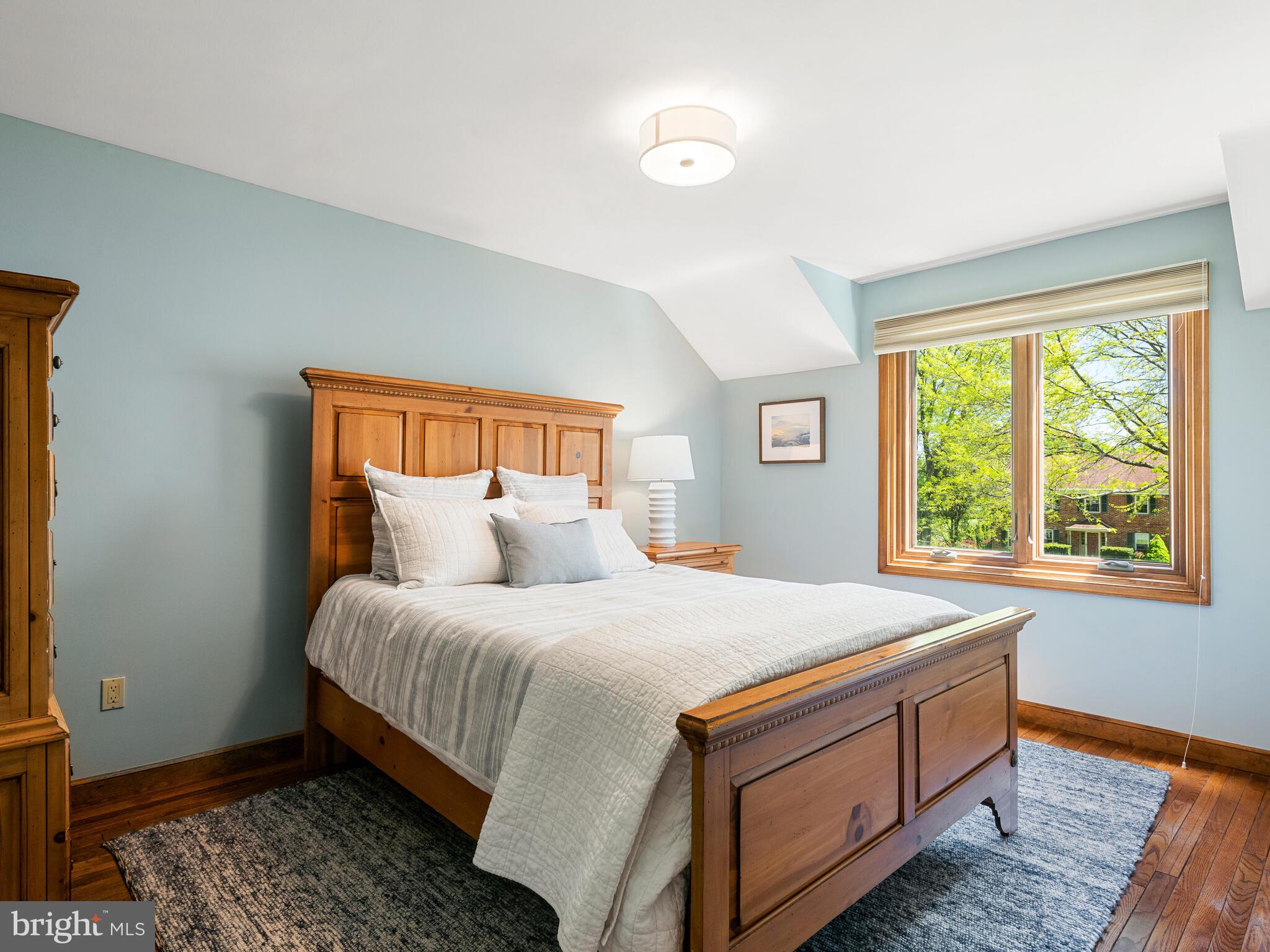 673 Thomas Jefferson Road Wayne, PA 19087 - Photo 38 of 64 a room with a bed and a window