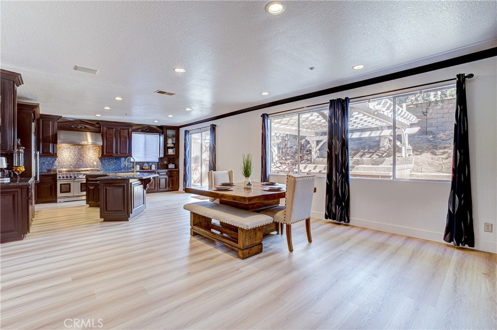 8034 Palm View Lane Riverside, CA 92508 - Photo 7 of 37