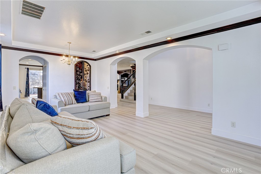 8034 Palm View Lane Riverside, CA 92508 - Photo 9 of 37