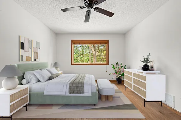 $380,000 | 27765 Woodland Drive, Chisago City, MN 55013