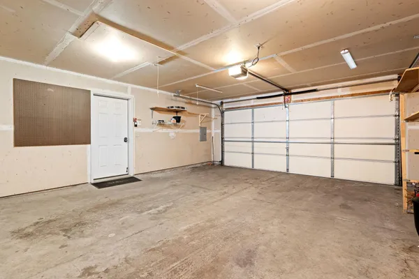 $380,000 | 27765 Woodland Drive, Chisago City, MN 55013