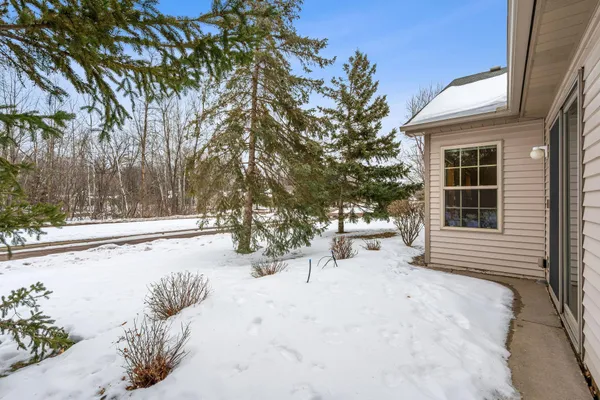 $380,000 | 27765 Woodland Drive, Chisago City, MN 55013