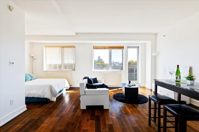 $675,000 | 100 Maspeth Avenue, Unit 6L | East Williamsburg