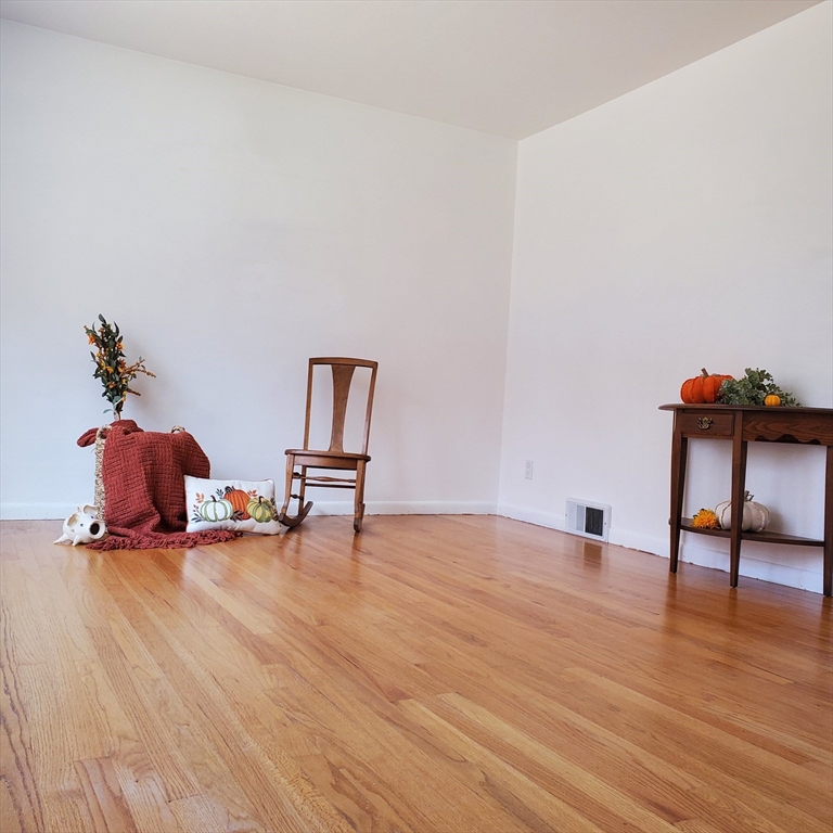 111 Rhinebeck Avenue Springfield, MA 01129 - Photo 3 of 22 Gallery Image 3
