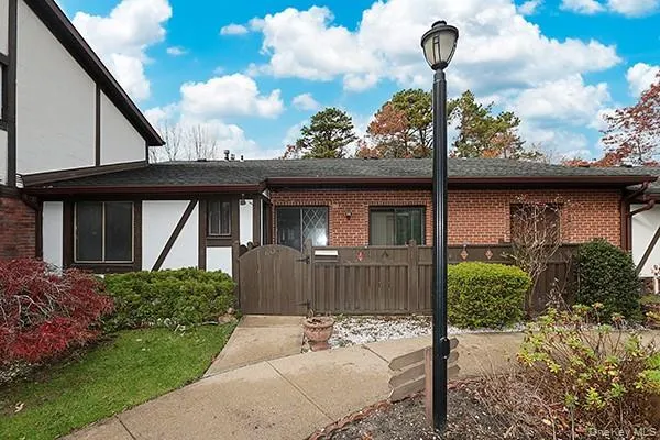 $385,000 | 603 Blue Ridge Drive, Medford, NY 11763