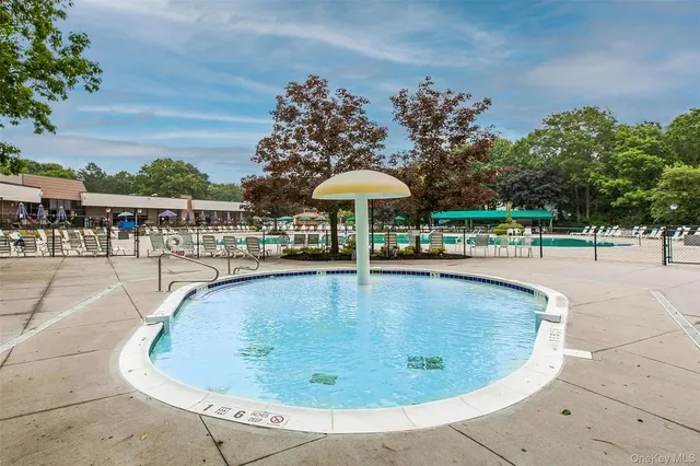 $385,000 | 603 Blue Ridge Drive, Medford, NY 11763