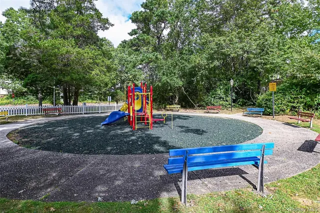 $385,000 | 603 Blue Ridge Drive, Medford, NY 11763