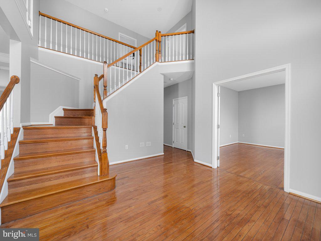 2000 Del Sol Court Bowie, MD 20721 - Photo 5 of 66 stairway