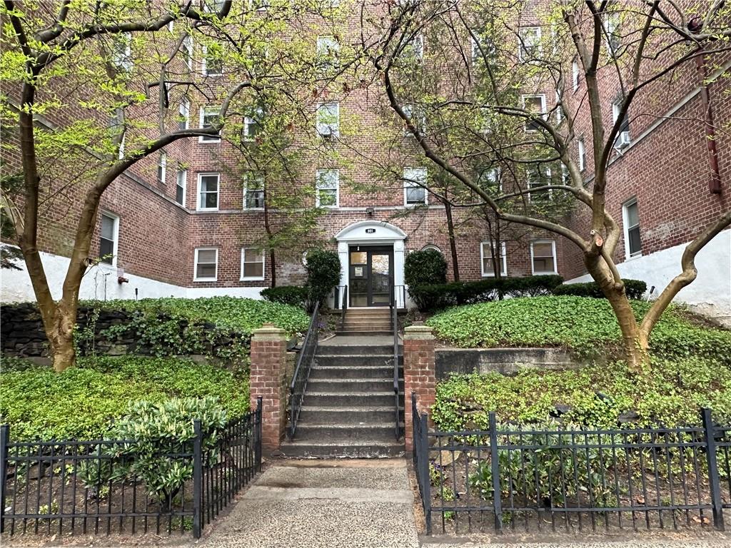801 Bronx River Road, Unit 3J Bronxville, NY 10708 - Photo 1 of 1 Gallery Image 1