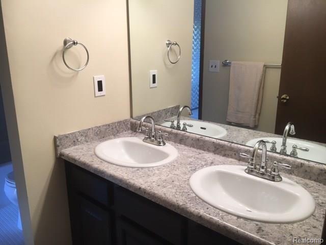 39513 Village Wood Road Novi, MI 48375 - Photo 16 of 23 IMG_0692 (1).JPG