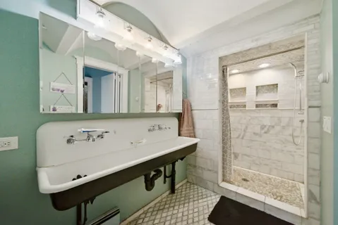 $3,000 | 117 South Lombard Avenue, Unit G, Oak Park, IL 60302
