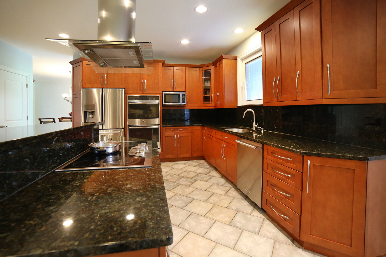 389 South Quentin Road Palatine, IL 60067 - Photo 6 of 42