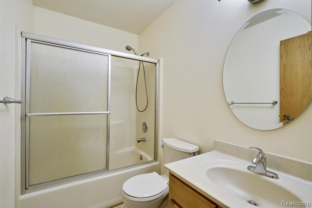 2235 Hiller Road West Bloomfield, MI 48324 - Photo 24 of 38