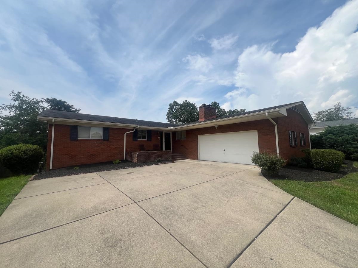 3440 Randy Drive Ashland, KY 41102 - Photo 1 of 24 Gallery Image 1