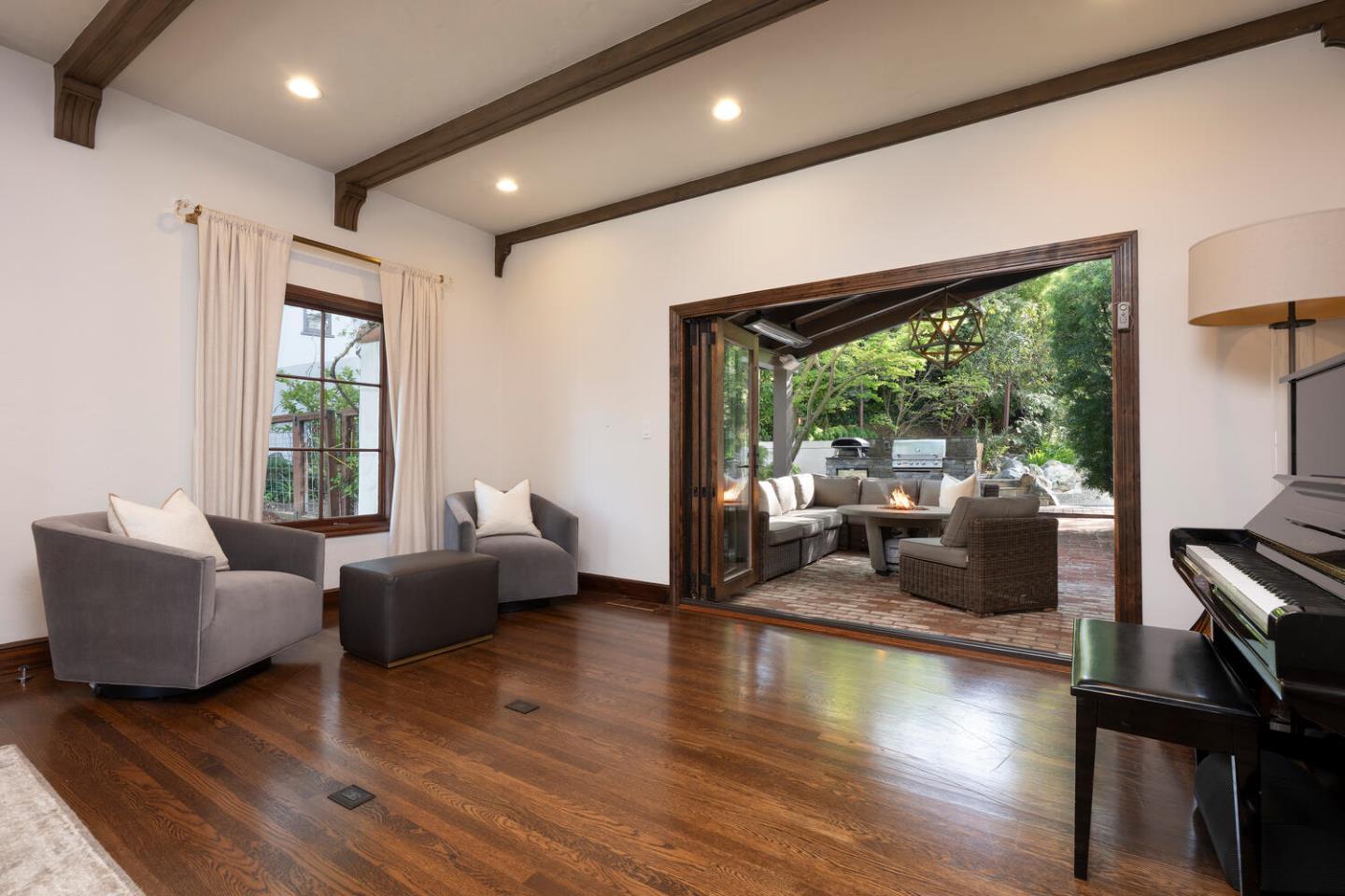 973 Baileyana Road Hillsborough, CA 94010 - Photo 13 of 47