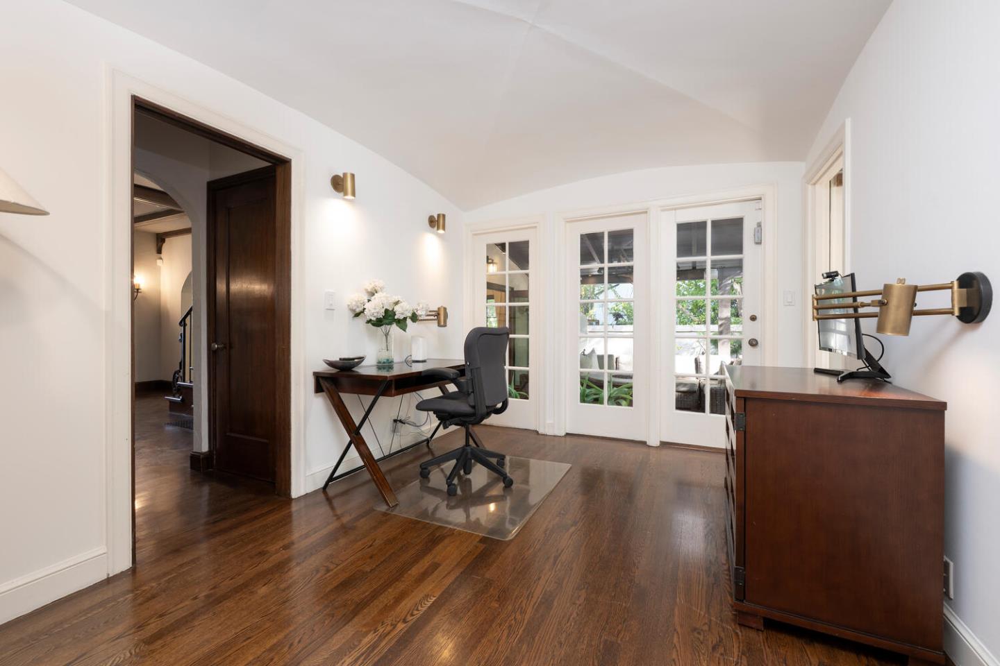 973 Baileyana Road Hillsborough, CA 94010 - Photo 22 of 47