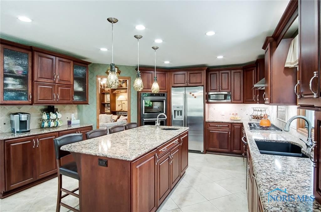 8224 Farnsworth Road Waterville, OH 43566 - Photo 10 of 36 Gallery Image 10