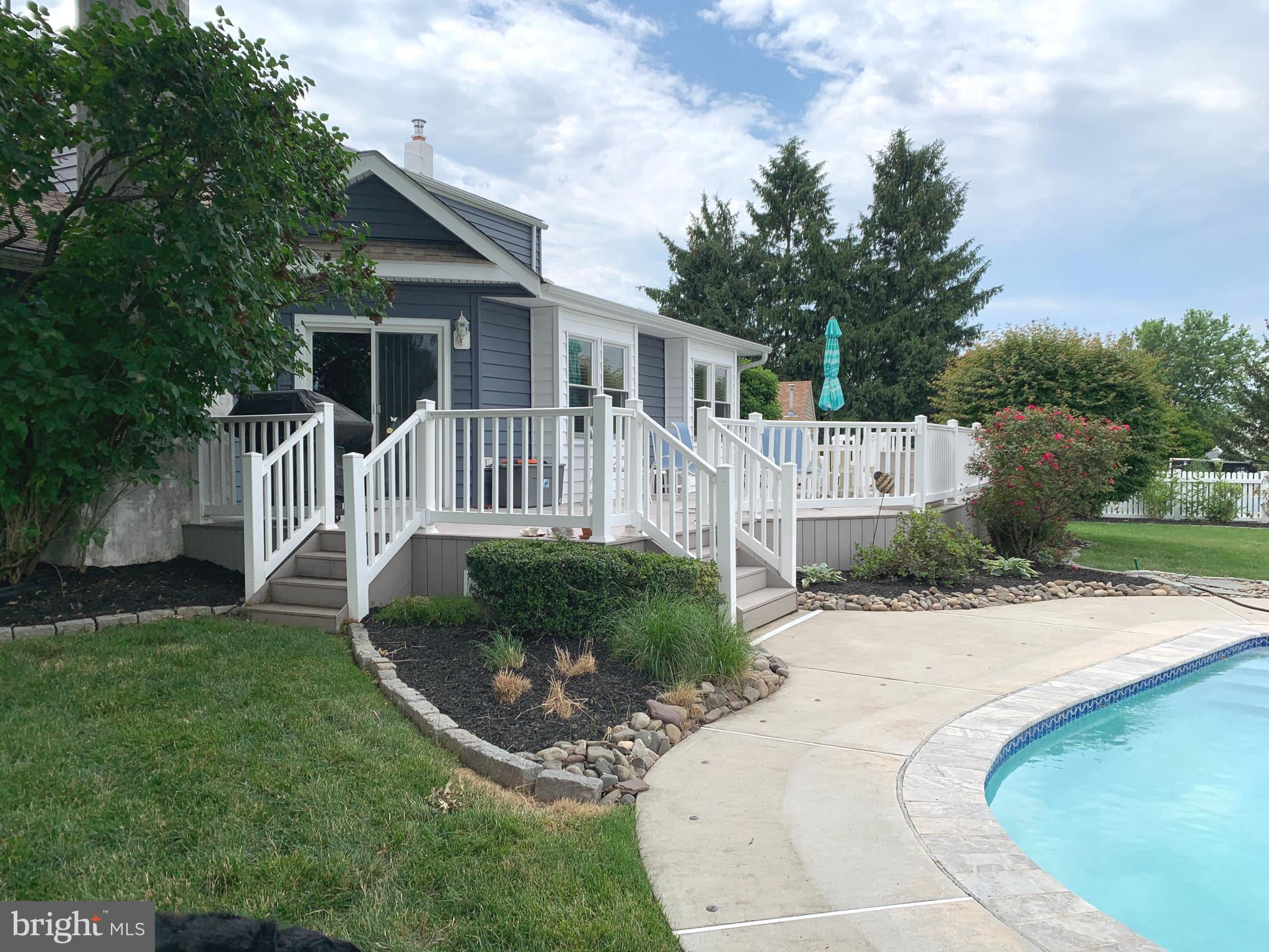 12 Paddock Circle Horsham, PA 19044 - Photo 3 of 40 Back Deck