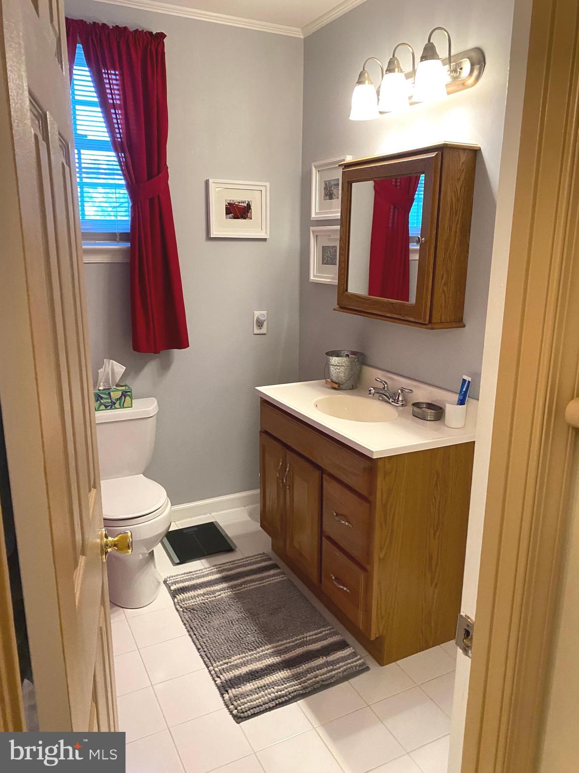 12 Paddock Circle Horsham, PA 19044 - Photo 33 of 40 Main Bathroom