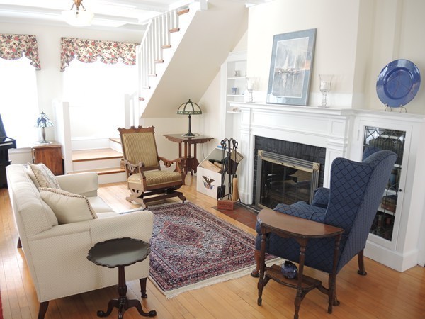 46 Hillcrest Road Needham, MA 02492 - Photo 3 of 30 Gallery Image 3