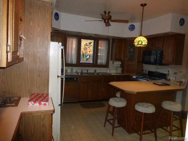 1437 Harvard Road Grosse Pointe, MI 48230 - Photo 15 of 41