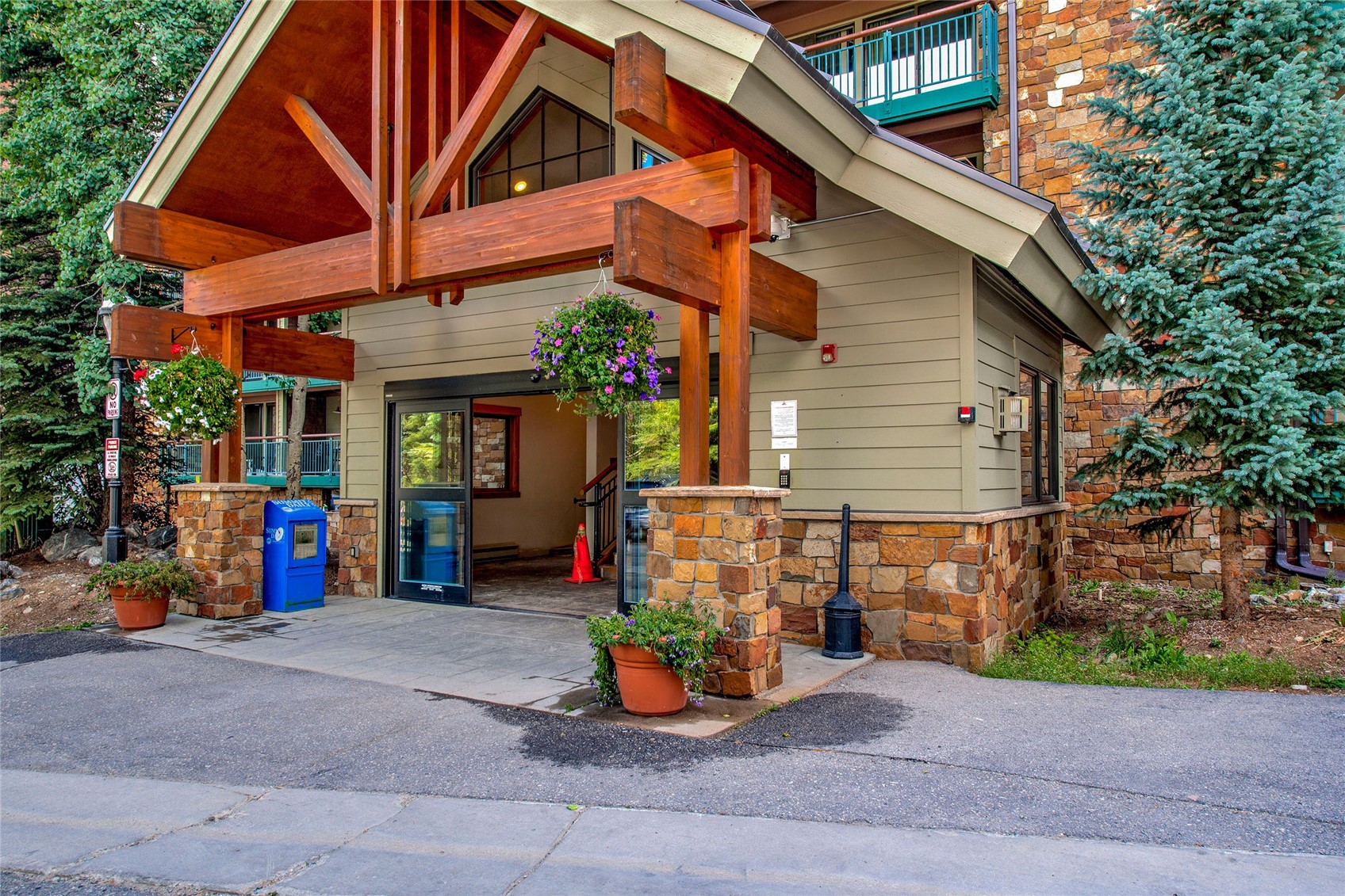 455 Village Road, Unit 103 Breckenridge, CO 80424 - Photo 23 of 50 Gallery Image 23