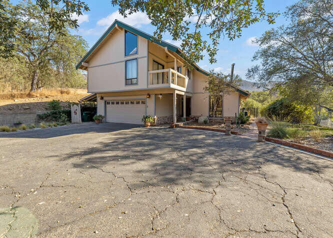 43812 South Fork Drive Three Rivers, CA 93271 - Photo 9 of 53 1D7A1312-049-054-666x476