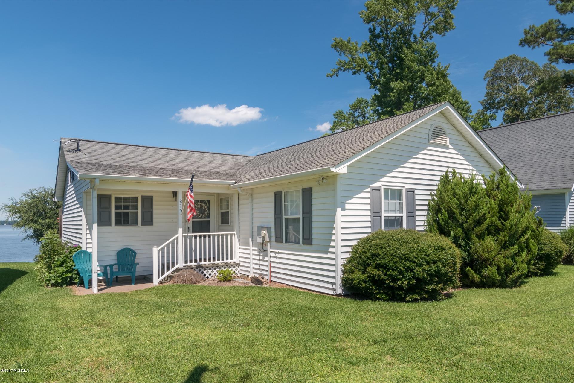 215 Ridgecrest Drive Chocowinity, NC 27817 - Photo 1 of 36 001 Main View