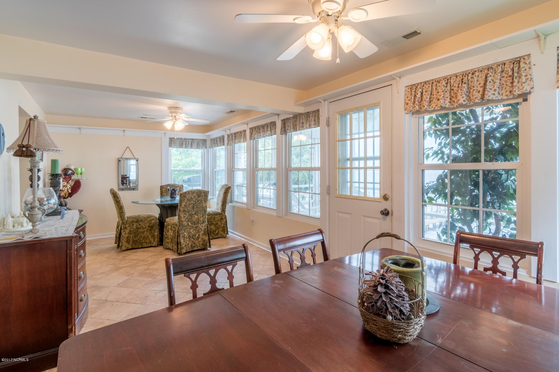 215 Ridgecrest Drive Chocowinity, NC 27817 - Photo 30 of 36 031