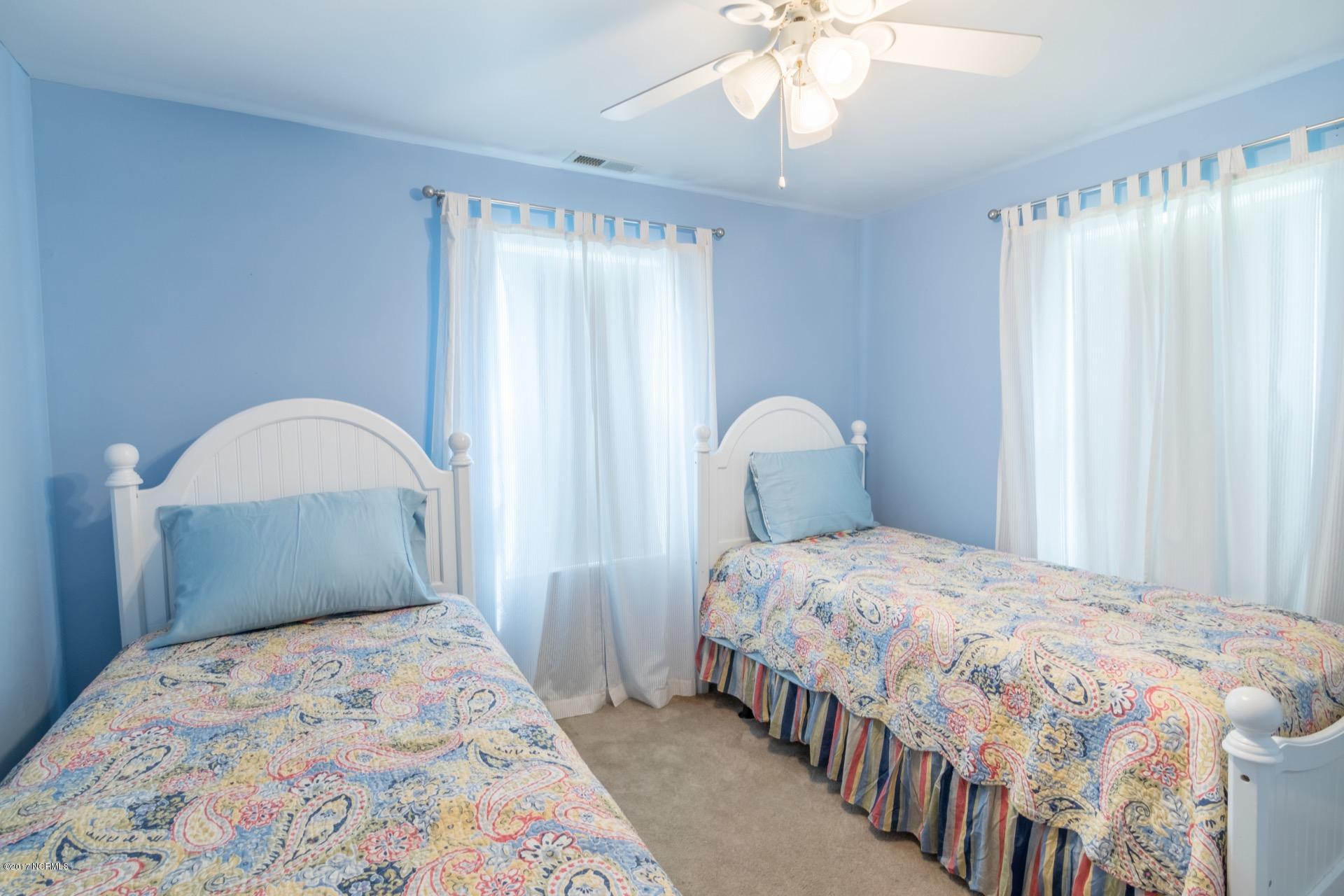 215 Ridgecrest Drive Chocowinity, NC 27817 - Photo 35 of 36 036