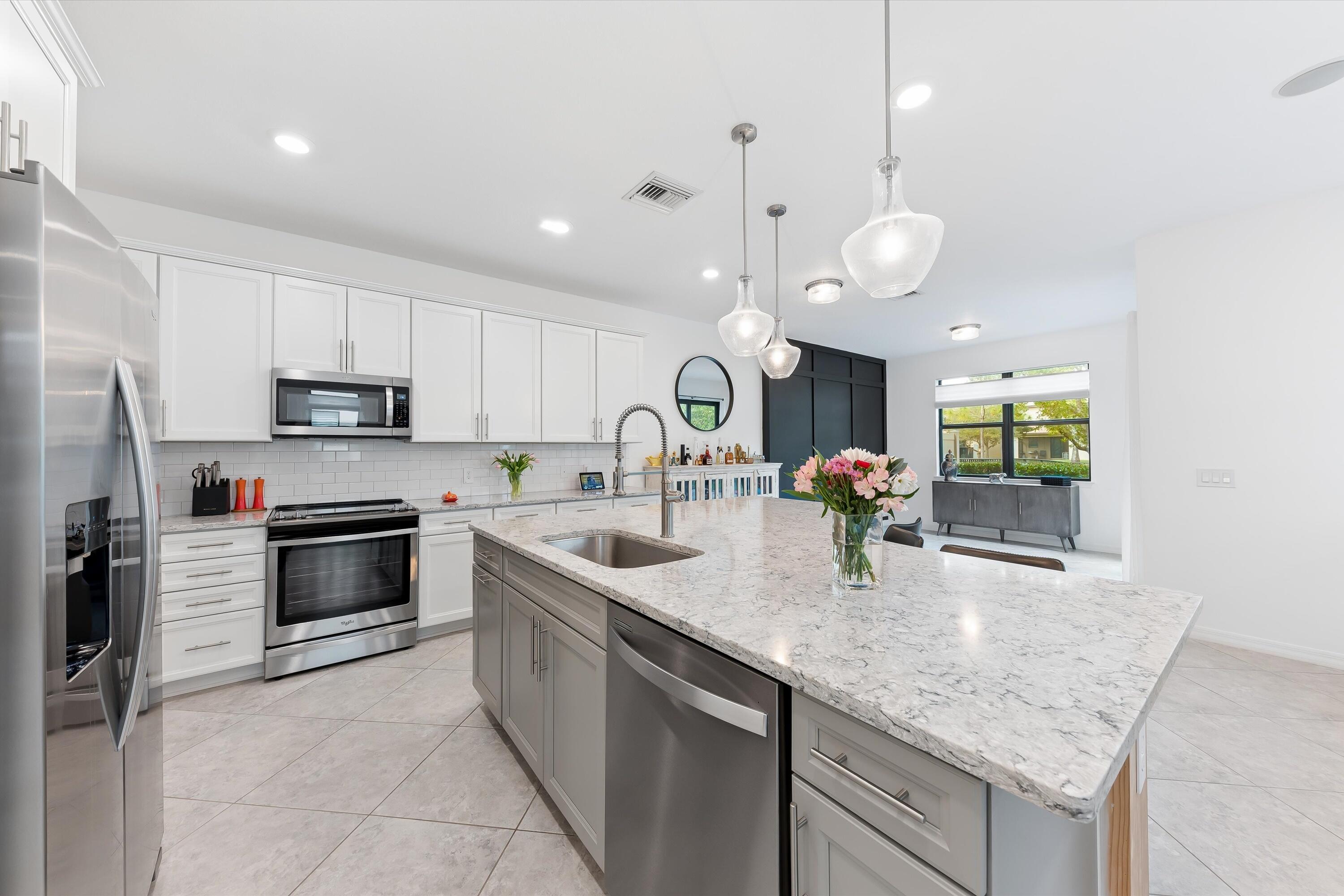 8289 Cadre Noir Road Lake Worth, FL 33467 - Photo 13 of 72 12-2010